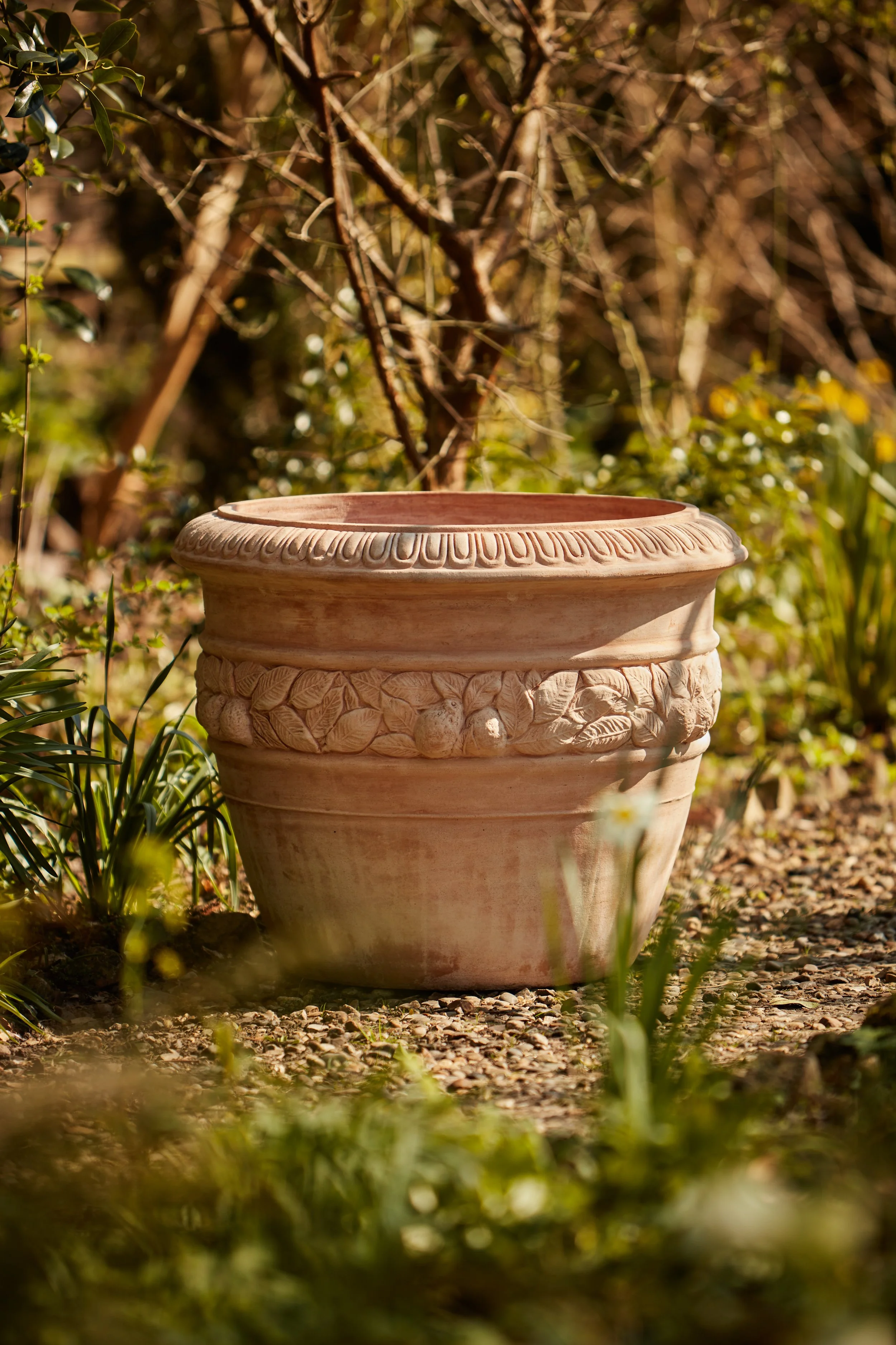 Italian terracotta pot decorated with lemons — Vaso Toscano